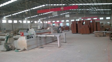 40岁木匠简陋工厂创业年赚百万，绿色转型点亮园林建设新商机