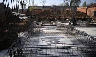 50岁老大叔回村建三层别墅,简单大气,养老生活乐呵呵